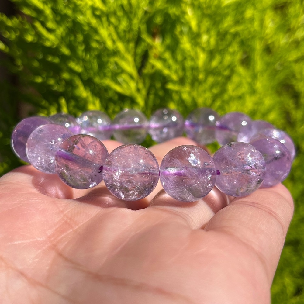 13.5mm stretchable‎ lavender amethyst bracelet